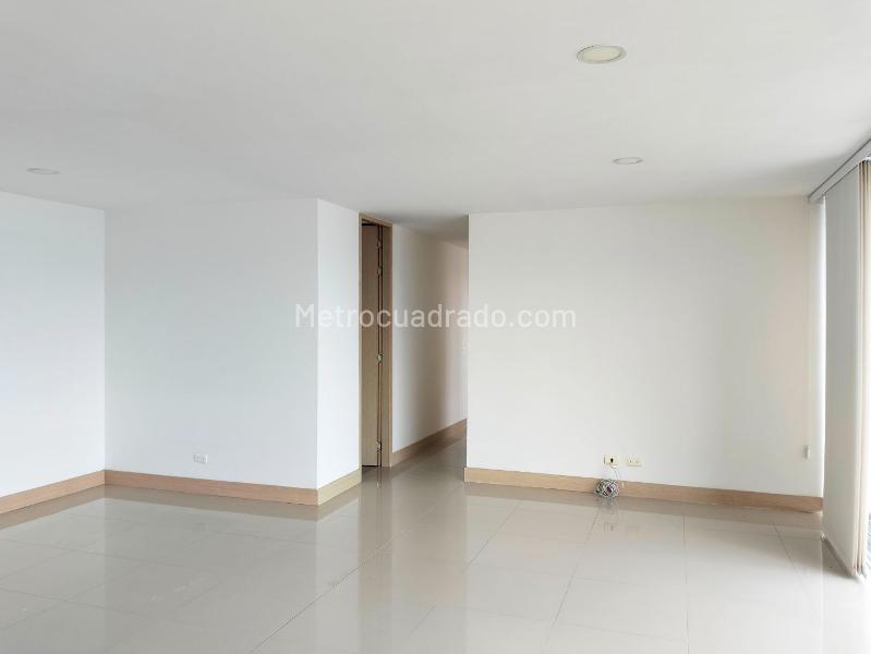 Apartamento con Estilo de 3 Alcobas en El Poblado - 3