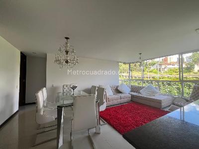 Apartamento de 2 alcobas en arriendo en El Poblado, Medellín, 80 m² · foto 2 de 12