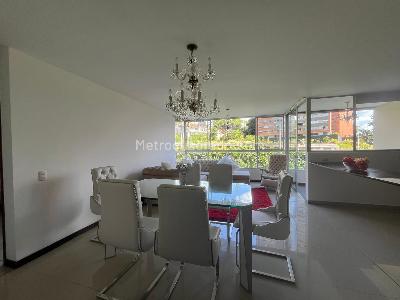 Apartamento de 2 alcobas en arriendo en El Poblado, Medellín, 80 m² · foto 4 de 12