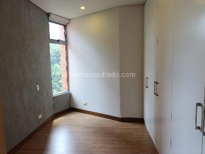 Apartamento de 3 alcobas en venta en El Poblado, Medellín, 135 m² · foto 14 de 18