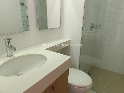 Apartamento de 3 alcobas en venta en El Poblado, Medellín, 135 m² · foto 15 de 18