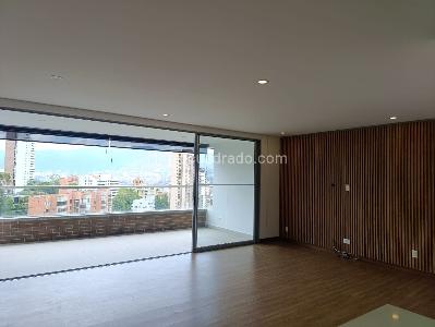Apartamento de 3 alcobas en venta en El Poblado, Medellín, 135 m² · foto 3 de 18