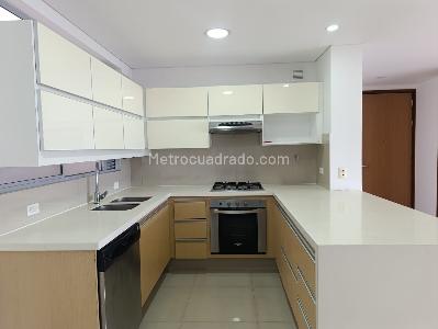 Apartamento de 3 alcobas en venta en El Poblado, Medellín, 135 m² · foto 5 de 18
