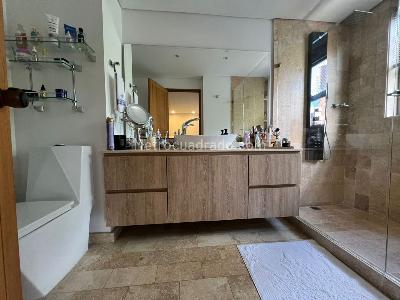 Apartamento en venta en El Poblado, Medellín · foto 13 de 15