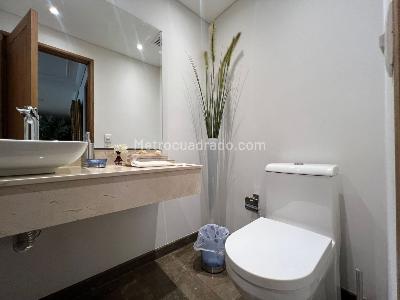 Apartamento en venta en El Poblado, Medellín · foto 14 de 15