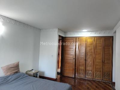 Apartamento de 3 alcobas en venta en El Poblado, Medellín, 212 m² · foto 12 de 19