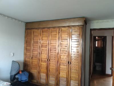 Apartamento de 3 alcobas en venta en El Poblado, Medellín, 212 m² · foto 14 de 19