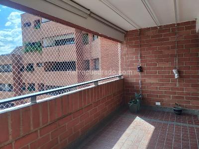 Apartamento de 3 alcobas en venta en El Poblado, Medellín, 212 m² · foto 19 de 19