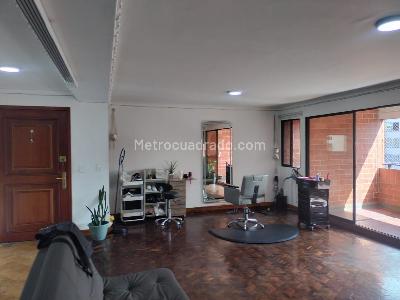 Apartamento de 3 alcobas en venta en El Poblado, Medellín, 212 m² · foto 3 de 19