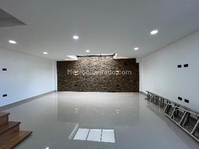 Casa de 4 alcobas en venta en Rionegro, Rionegro, 260 m² · foto 2 de 20