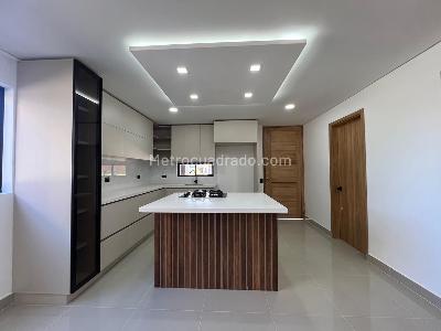 Casa de 4 alcobas en venta en Rionegro, Rionegro, 260 m² · foto 4 de 20