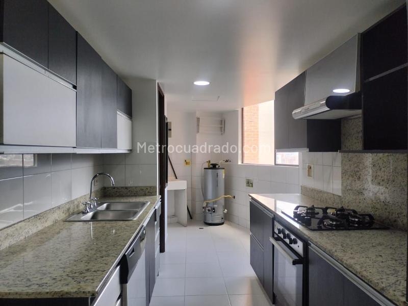 Apartamento en Arriendo, EL POBLADO, Medellín - Widok 5