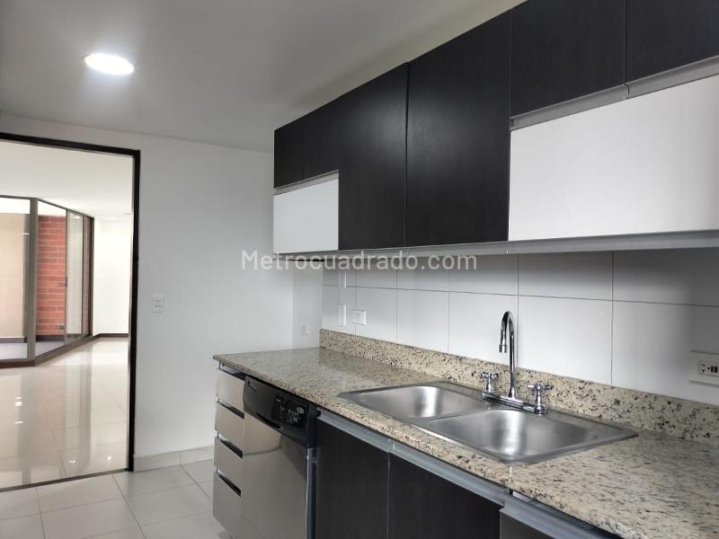 Apartamento en Arriendo, EL POBLADO, Medellín - Więcej