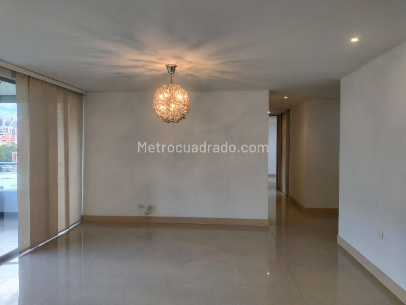 Apartamento en Arriendo, EL POBLADO, Medellín - Widok 2