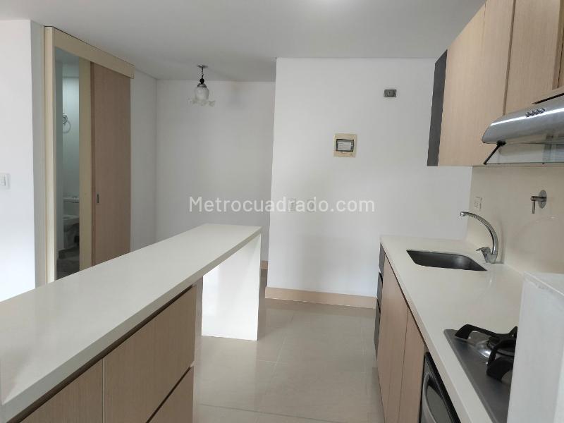 Apartamento en Arriendo, EL POBLADO, Medellín - Więcej