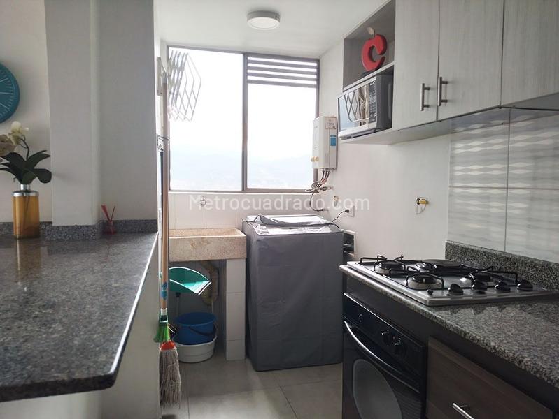 Apartamento Amoblado de 3 Alcobas con Amenidades en El Poblado - 6