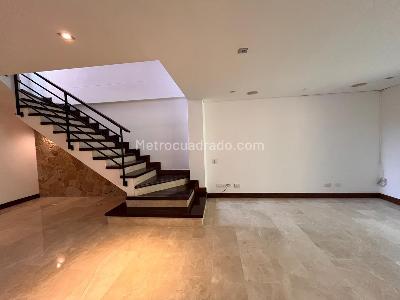 Casa de 3 alcobas en venta en Envigado, Envigado, 203 m² · foto 3 de 20