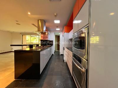 Casa de 3 alcobas en venta en Envigado, Envigado, 203 m² · foto 8 de 20