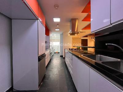 Casa de 3 alcobas en venta en Envigado, Envigado, 203 m² · foto 9 de 20