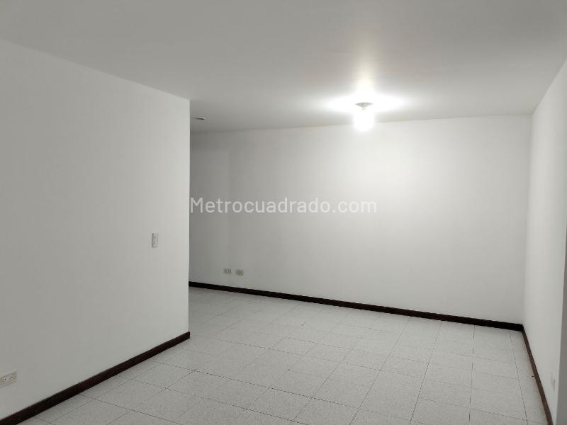 Apartamento de 3 Alcobas en El Poblado con Amenidades - 2