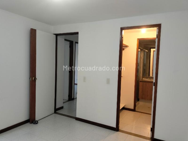 Apartamento de 3 Alcobas en El Poblado con Amenidades - 9
