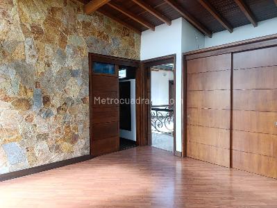 Casa de 4 alcobas en arriendo en El Poblado, Medellín, 400 m² · foto 11 de 20
