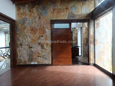 Casa de 4 alcobas en arriendo en El Poblado, Medellín, 400 m² · foto 14 de 20