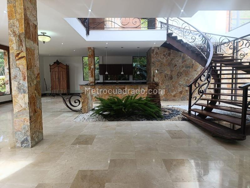 Casa – Medellín, El Poblado - Más