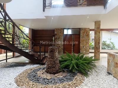 Casa de 4 alcobas en arriendo en El Poblado, Medellín, 400 m² · foto 6 de 20