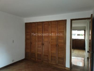 Apartamento de 3 alcobas en venta en El Poblado, Medellín, 225 m² · foto 14 de 17