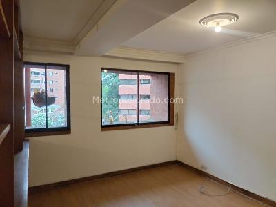 Apartamento de 3 alcobas en venta en El Poblado, Medellín, 225 m² · foto 9 de 17