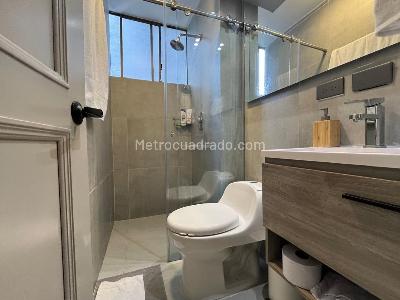 Apartamento de 3 alcobas en venta en El Poblado, Medellín, 78 m² · foto 16 de 17