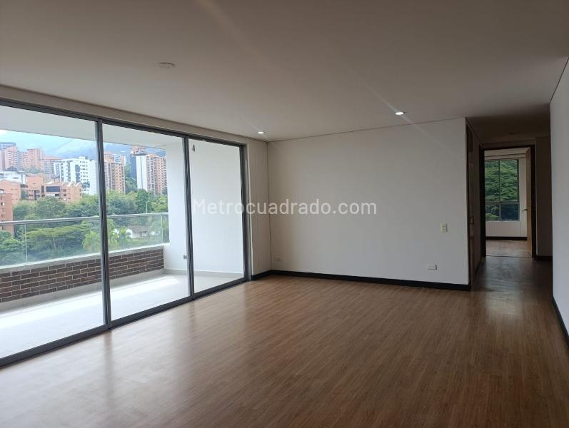 Apartamento de 2 Alcobas con Terraza en El Poblado - 2