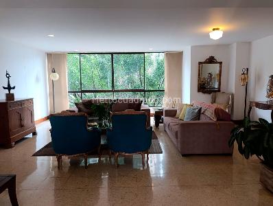Apartamento de 3 alcobas en venta en El Poblado, Medellín, 178 m² · foto 2 de 16