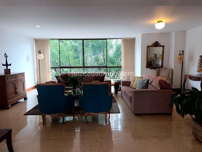 Apartamento en Arriendo de 3 Alcobas en Unidad Cerrada en El Poblado - 2