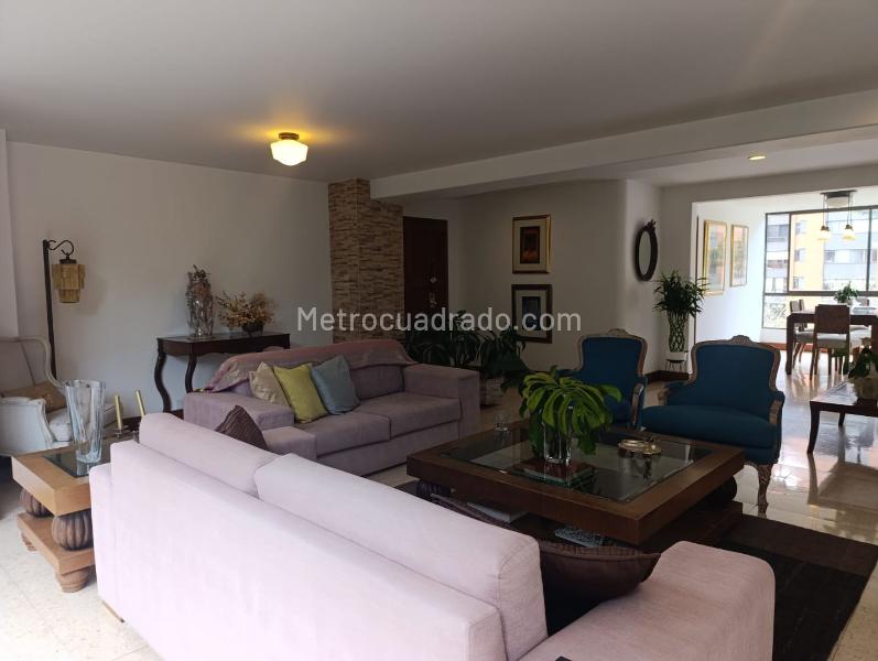 Apartamento en Arriendo de 3 Alcobas en Unidad Cerrada en El Poblado - 5