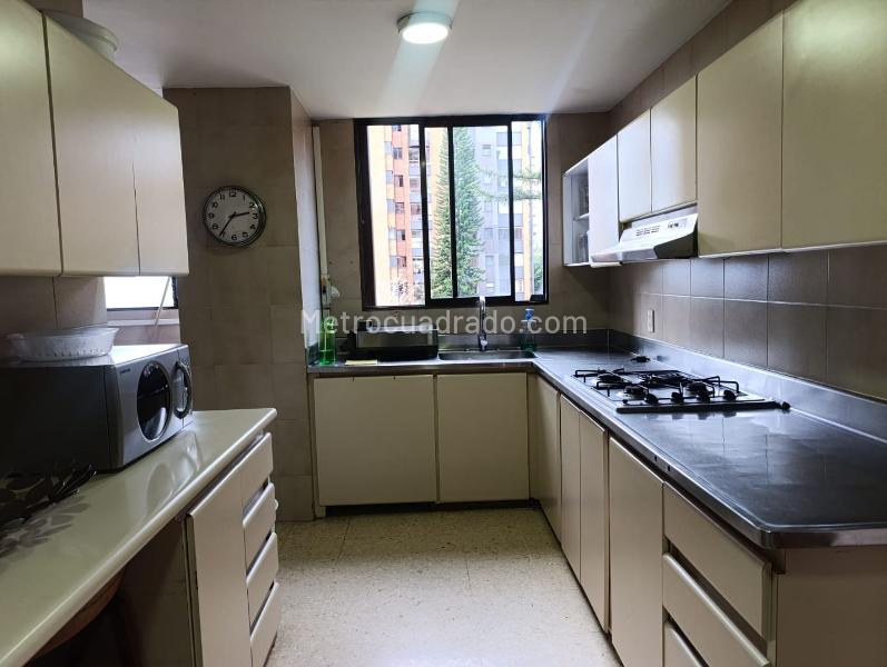 Apartamento en Arriendo de 3 Alcobas en Unidad Cerrada en El Poblado - 9