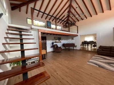 Casa de 4 alcobas en venta en Rionegro, Rionegro, 300 m² · foto 2 de 17