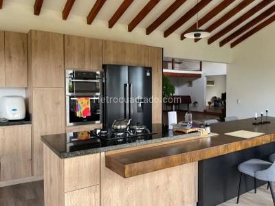 Casa de 4 alcobas en venta en Rionegro, Rionegro, 300 m² · foto 5 de 17