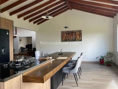 Casa de 4 alcobas en venta en Rionegro, Rionegro, 300 m² · foto 7 de 17