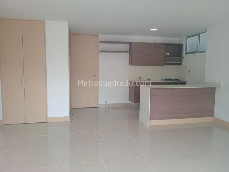 Apartamento de 2 Alcobas con Acabados Modernos en El Poblado - 4