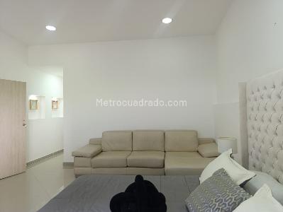 Casa en arriendo en El Poblado, Medellín · foto 10 de 20