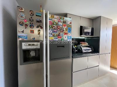 Apartamento de 4 alcobas en venta en El Poblado, Medellín, 144 m² · foto 5 de 18