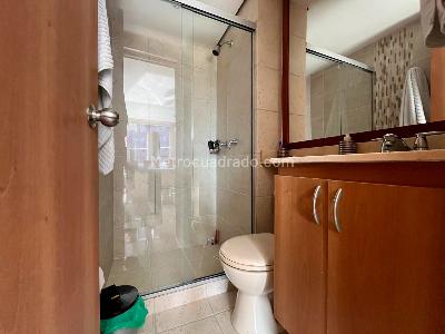 Apartamento de 4 alcobas en venta en El Poblado, Medellín, 144 m² · foto 17 de 18