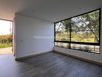 Casa de 3 alcobas en venta en Rionegro, Rionegro, 220 m² · foto 3 de 15