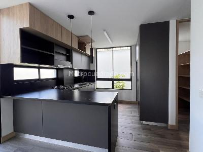 Casa de 3 alcobas en venta en Rionegro, Rionegro, 220 m² · foto 4 de 15