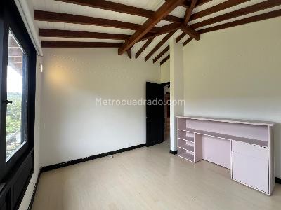 Casa de 4 alcobas en venta en Envigado, Envigado, 400 m² · foto 11 de 20