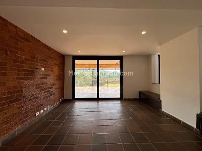 Casa de 4 alcobas en venta en Envigado, Envigado, 400 m² · foto 3 de 20
