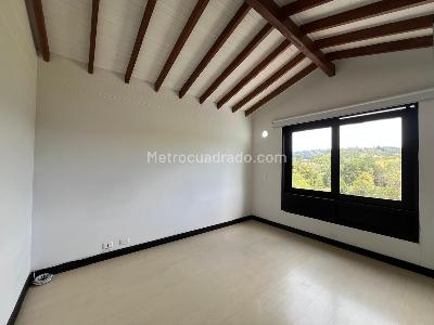 Casa de 4 alcobas en venta en Envigado, Envigado, 400 m² · foto 9 de 20
