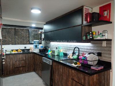 Apartamento de 2 alcobas en venta en El Poblado, Medellín, 118 m² · foto 5 de 18